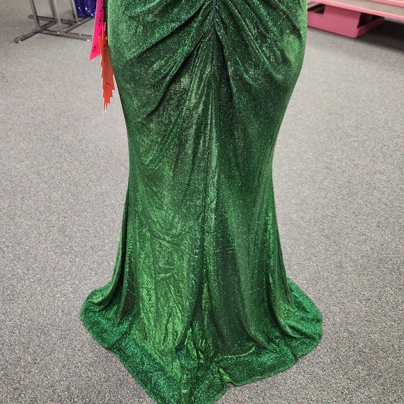 Maniju MF21465 Emerald Sizes 4 6 and 10 Prom Formal Dress - Picture 7 of 7